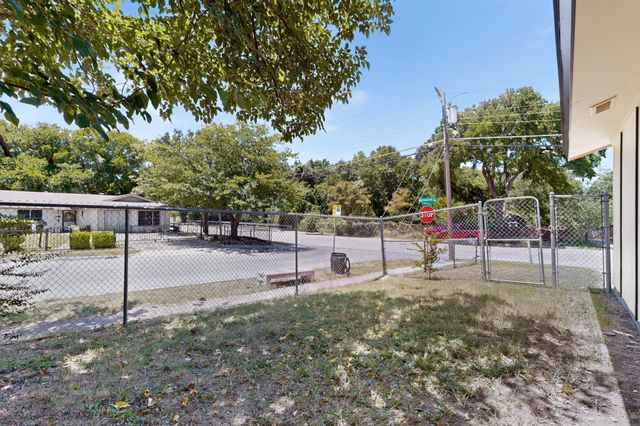 426 Kirnwood Drive, Dallas, TX 75232