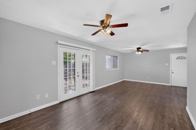426 Kirnwood Drive, Dallas, TX 75232