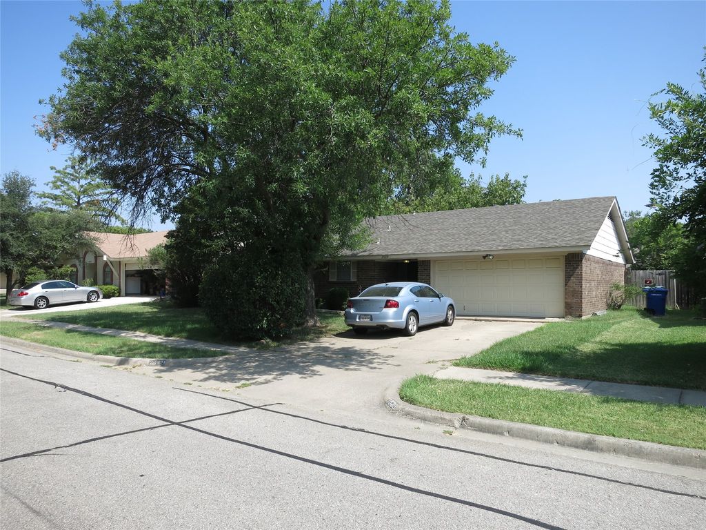 2029 Shenandoah, Carrollton, TX 75007 — photo 2