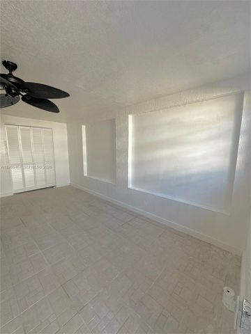 2753 W 68th Pl 1, Hialeah, FL 33016