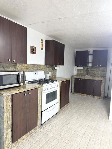 2753 W 68th Pl 1, Hialeah, FL 33016