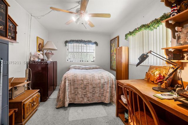 7509 Garfield St, Hollywood, FL 33024