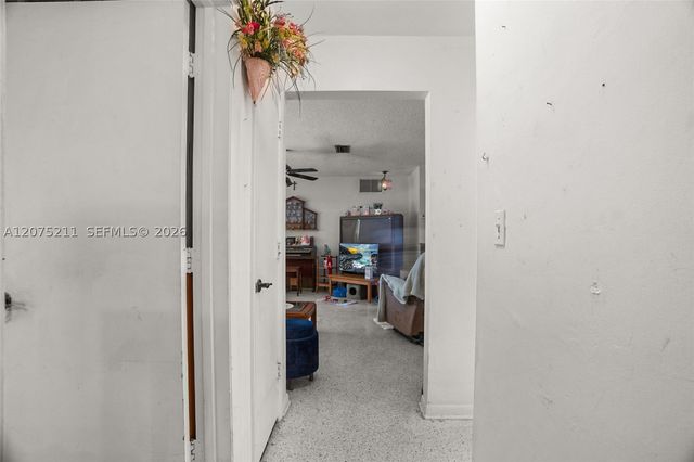 7509 Garfield St, Hollywood, FL 33024