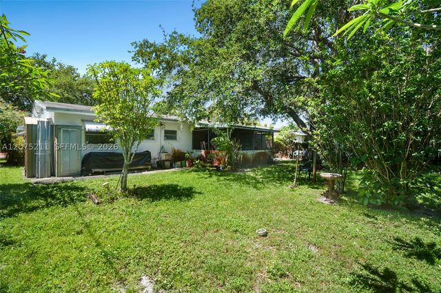 7509 Garfield St, Hollywood, FL 33024