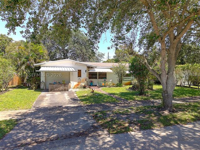 7509 Garfield St, Hollywood, FL 33024
