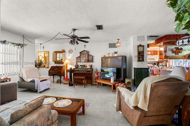 7509 Garfield St, Hollywood, FL 33024