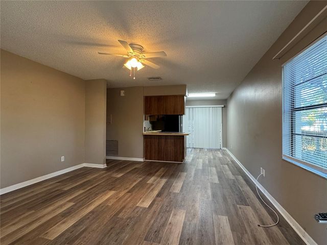 5619 PEACH AVENUE, Seffner, FL 33584