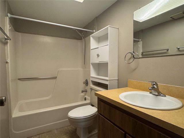5619 PEACH AVENUE, Seffner, FL 33584
