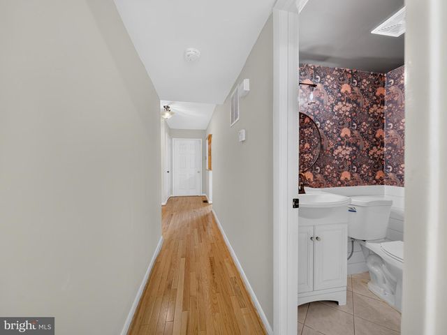 15057 CHERRYDALE DR, Woodbridge, VA 22193
