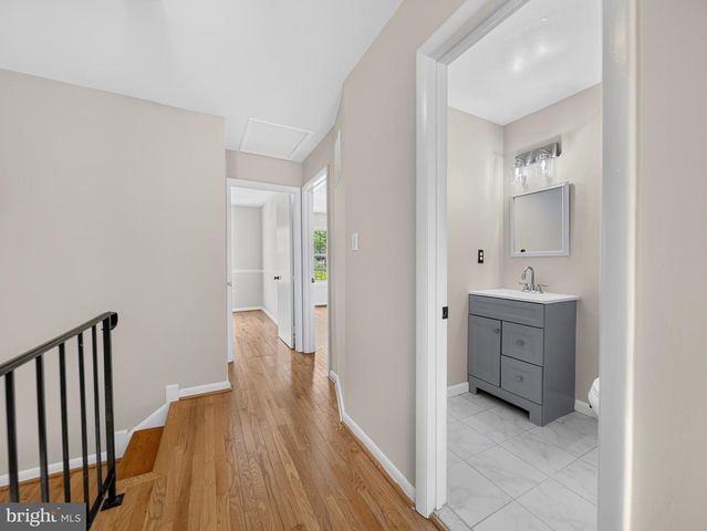 15057 CHERRYDALE DR, Woodbridge, VA 22193