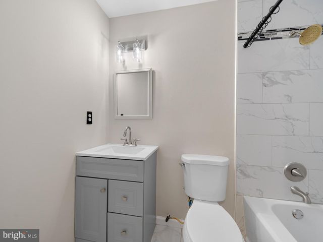 15057 CHERRYDALE DR, Woodbridge, VA 22193