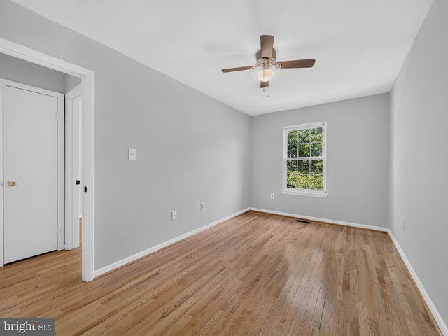 15057 CHERRYDALE DR, Woodbridge, VA 22193