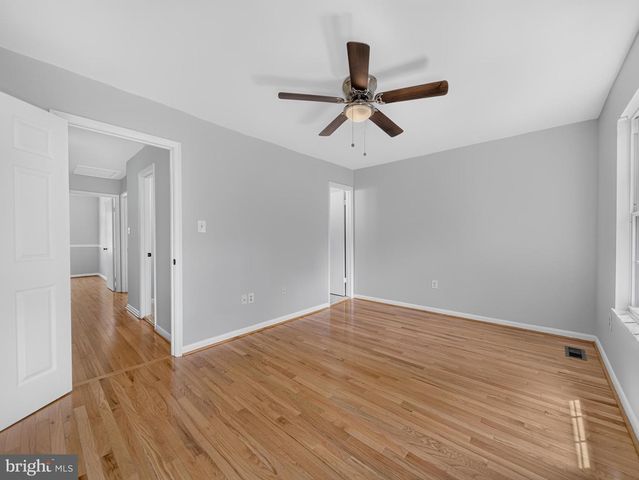 15057 CHERRYDALE DR, Woodbridge, VA 22193