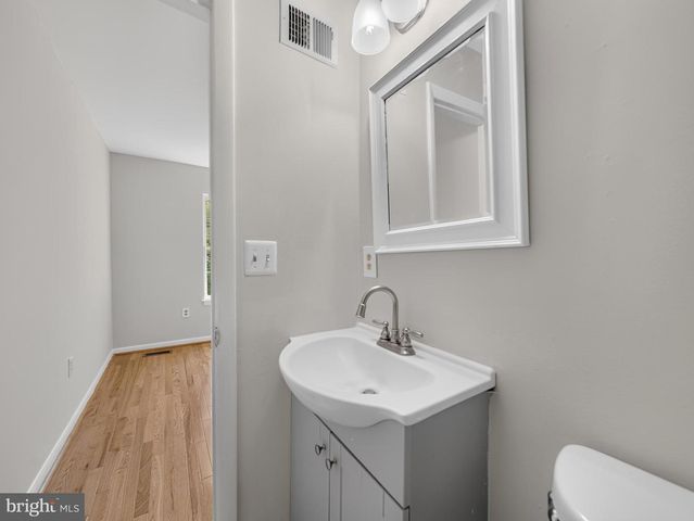 15057 CHERRYDALE DR, Woodbridge, VA 22193