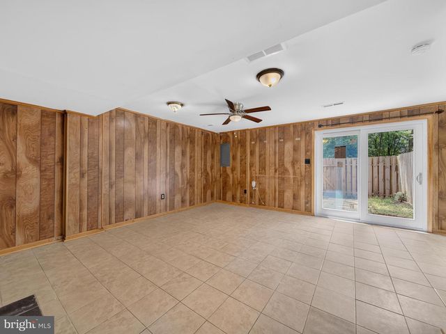 15057 CHERRYDALE DR, Woodbridge, VA 22193