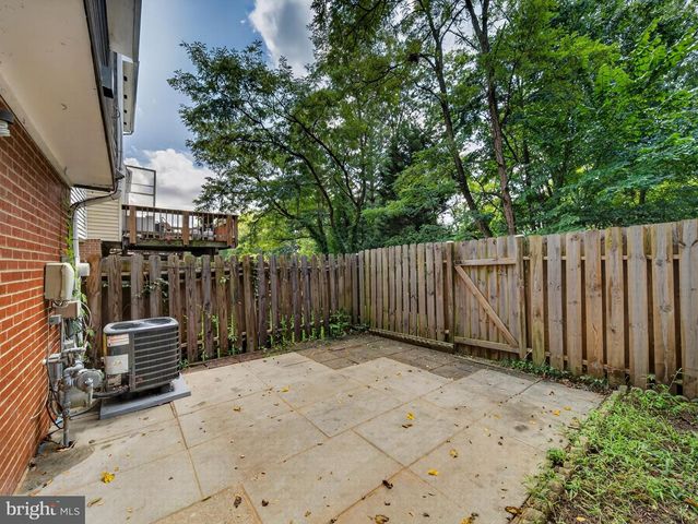 15057 CHERRYDALE DR, Woodbridge, VA 22193