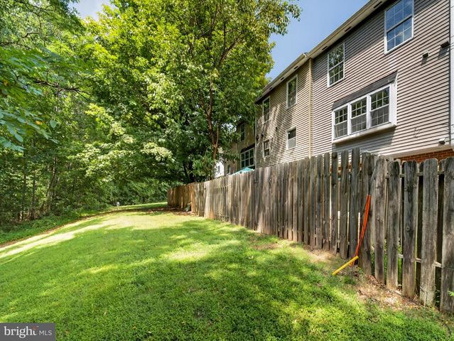15057 CHERRYDALE DR, Woodbridge, VA 22193