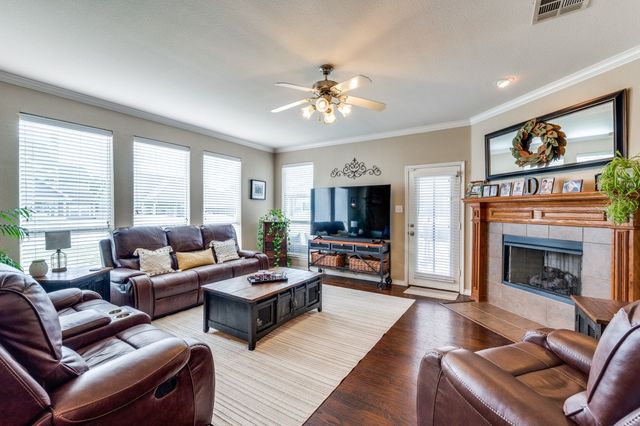 1124 Cotton Exchange Drive, Savannah, TX 76227