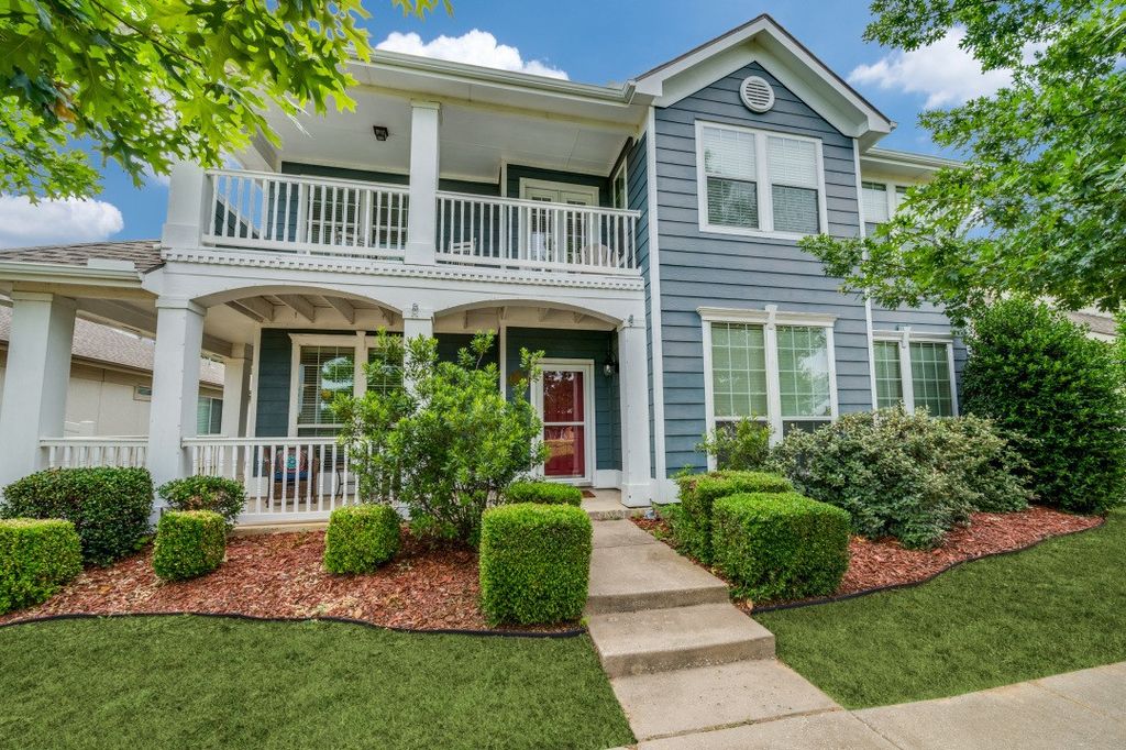 1124 Cotton Exchange Drive, Savannah, TX 76227