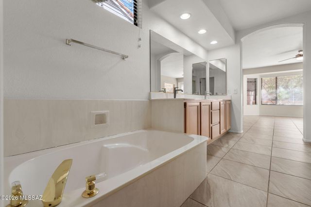 14340 N Rusty Gate Trail, Oro Valley, AZ 85755