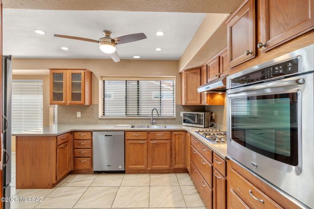 14340 N Rusty Gate Trail, Oro Valley, AZ 85755