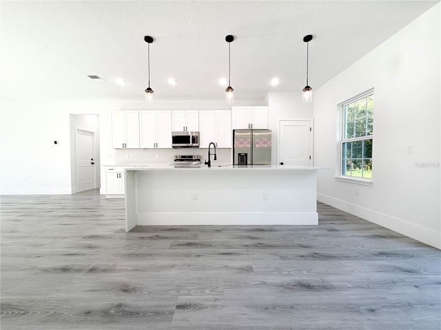 6367 N VARSITY AVENUE, Citrus Springs, FL 34434
