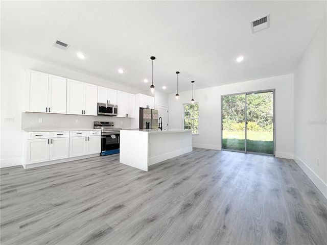 6367 N VARSITY AVENUE, Citrus Springs, FL 34434