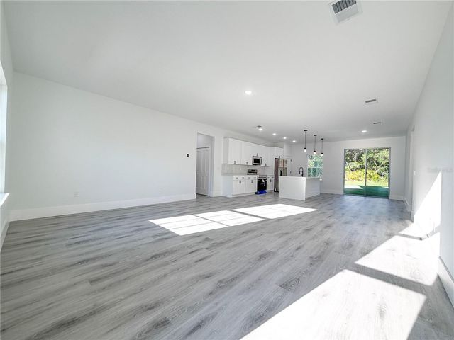 6367 N VARSITY AVENUE, Citrus Springs, FL 34434