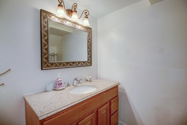 6114 Shadow Ln, Citrus Heights, CA 95621