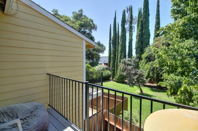 6114 Shadow Ln, Citrus Heights, CA 95621