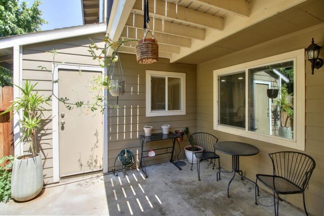6114 Shadow Ln, Citrus Heights, CA 95621