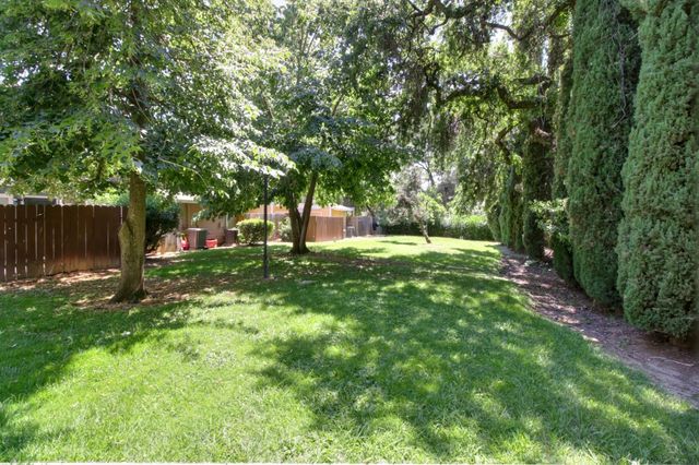 6114 Shadow Ln, Citrus Heights, CA 95621