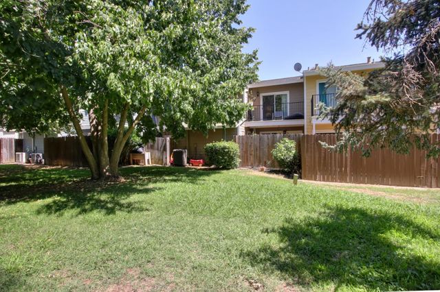 6114 Shadow Ln, Citrus Heights, CA 95621