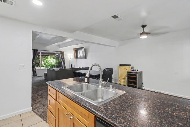 6114 Shadow Ln, Citrus Heights, CA 95621