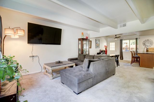6114 Shadow Ln, Citrus Heights, CA 95621