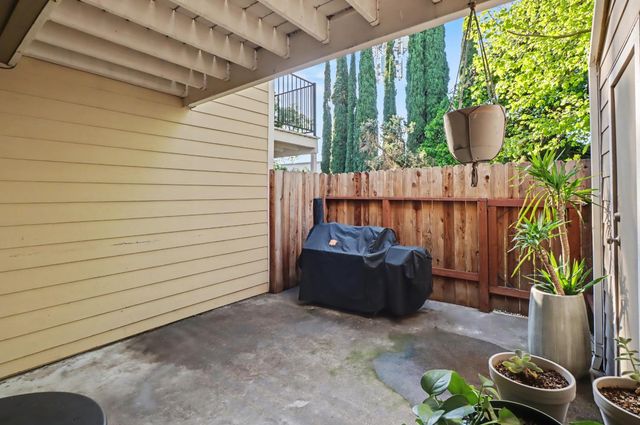 6114 Shadow Ln, Citrus Heights, CA 95621