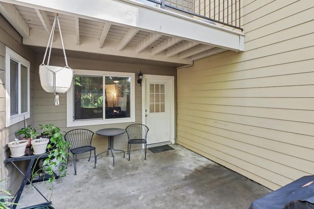 6114 Shadow Ln, Citrus Heights, CA 95621