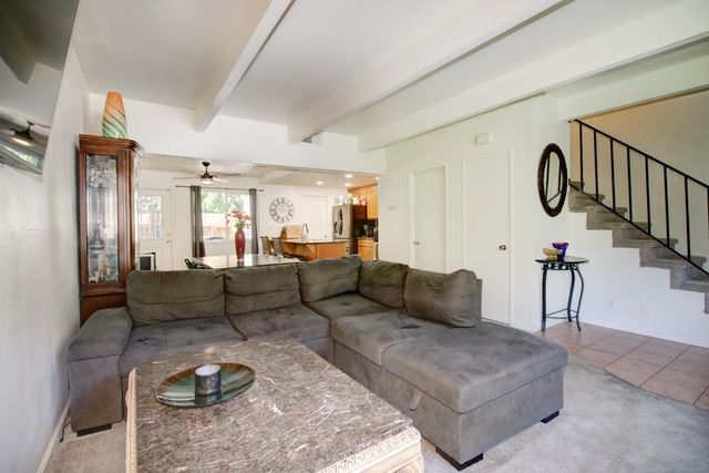 6114 Shadow Ln, Citrus Heights, CA 95621