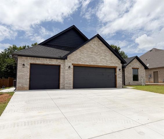 10036 Primrose Lane, Midwest City, OK 73130