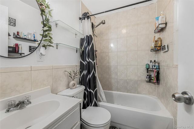 244 Prentiss Avenue, Bronx, NY 10465
