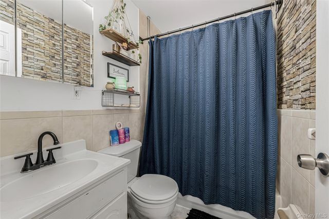 244 Prentiss Avenue, Bronx, NY 10465