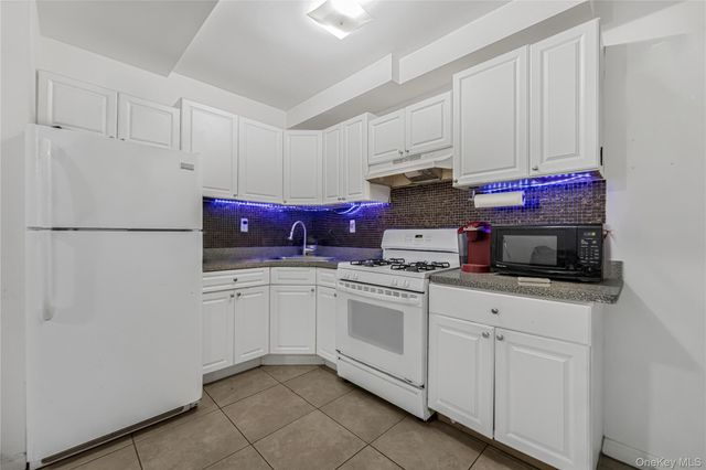 244 Prentiss Avenue, Bronx, NY 10465