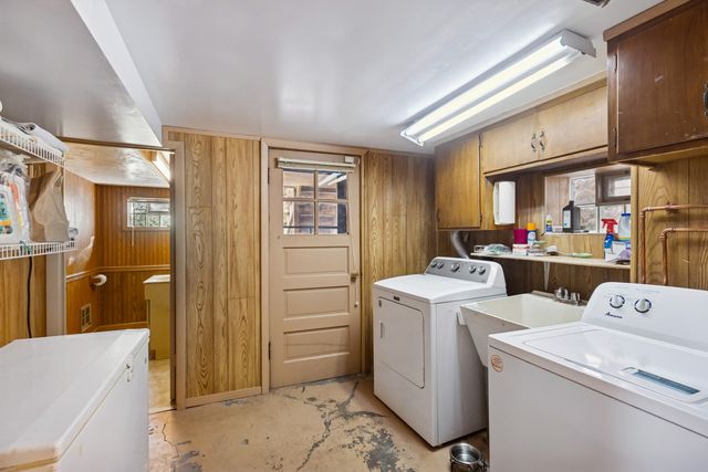 5747 N Sacramento Avenue, Chicago, IL 60659