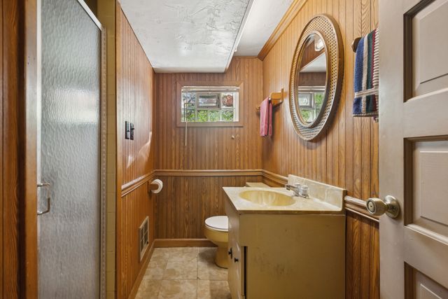 5747 N Sacramento Avenue, Chicago, IL 60659