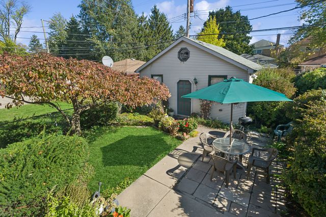 5747 N Sacramento Avenue, Chicago, IL 60659