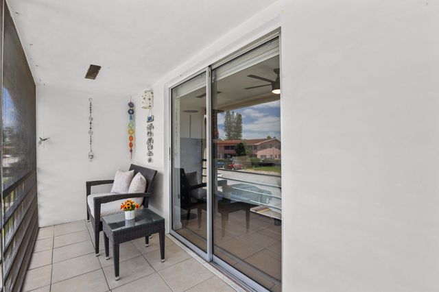 215 Sheffield I, West Palm Beach, FL 33417