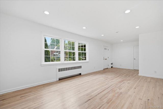 117 Robins Road 117, New Rochelle, NY 10801