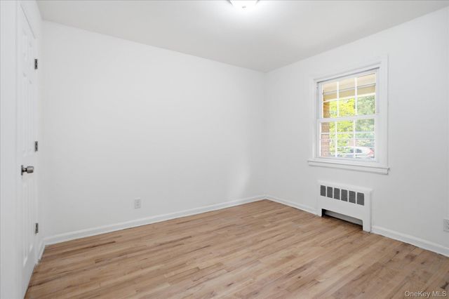 117 Robins Road 117, New Rochelle, NY 10801