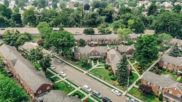 117 Robins Road 117, New Rochelle, NY 10801