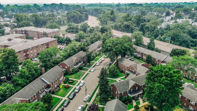 117 Robins Road 117, New Rochelle, NY 10801